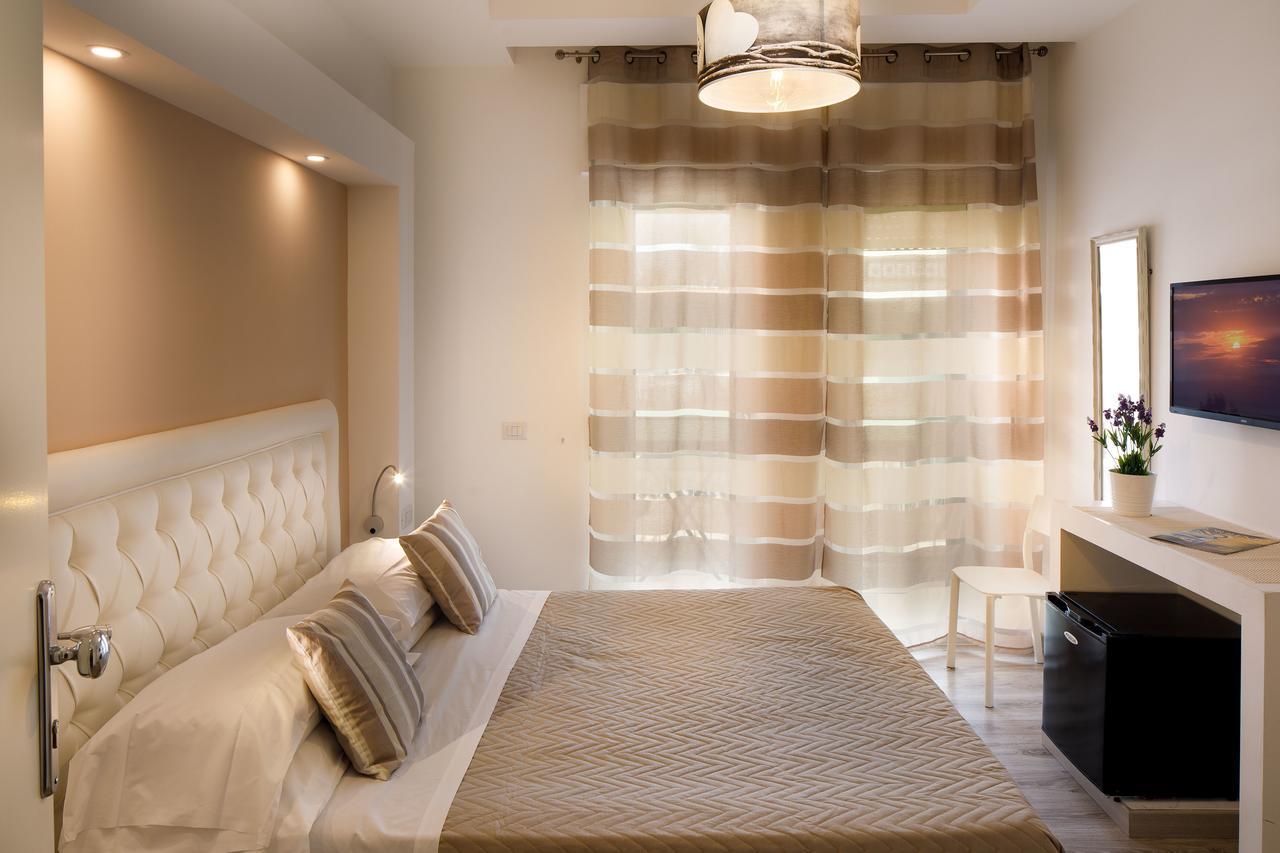 Sorrento Comfort Rooms Con Piscina Экстерьер фото